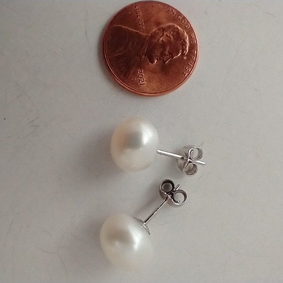 Genuine Pearl and Sterling Silver earrings - Picture 4 of 6